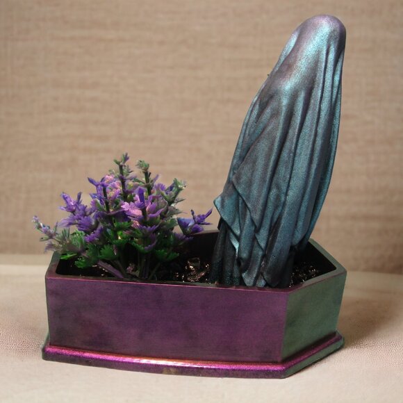 Aquarium Decoration  Creepy Phantom Coffin with Colorful Plant. - Picture 6 of 7